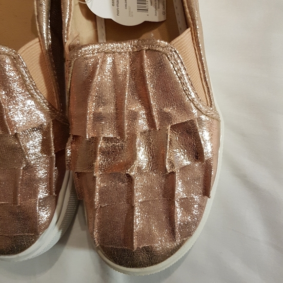 Wonder Nation Rose Gold girls shoes size 2 - Picture 2 of 7